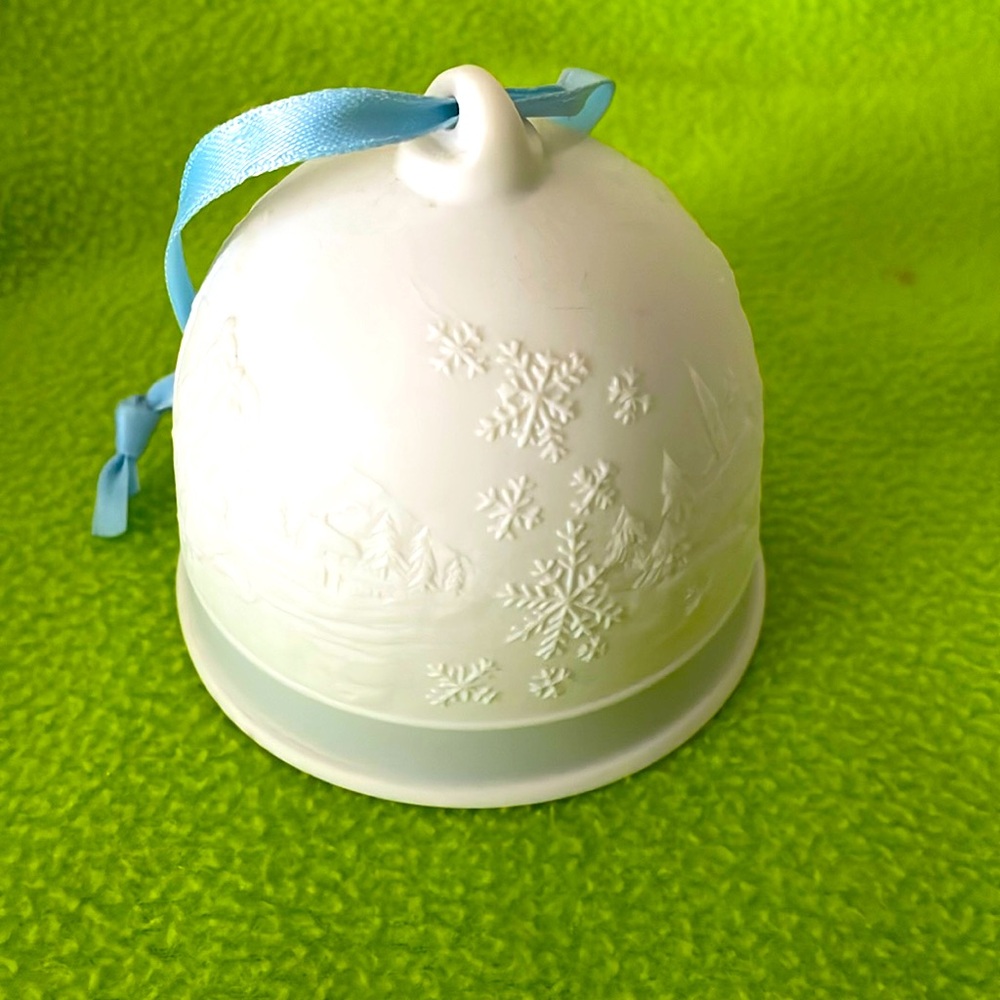 Lladro bell/ornament